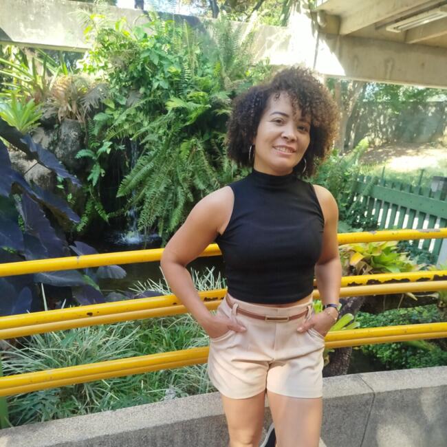 Babysitter in Ribeirão das Neves: Aline