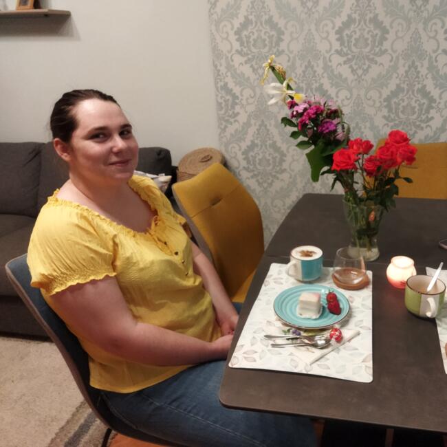 Babysitter in Gárdony: Niki