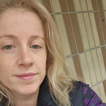 Babysitter in West Byfleet: Lizzy