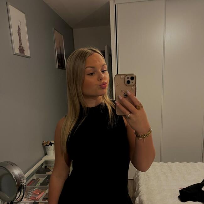 Babysitter in Louvigny: Kaela