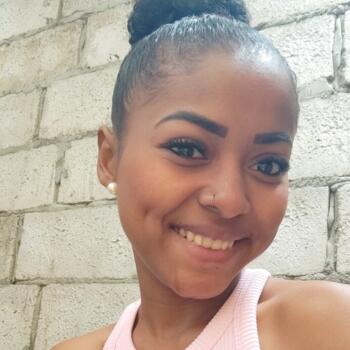 Niñera en El Salitre: Sandra Judith Quiñonez Bajaña