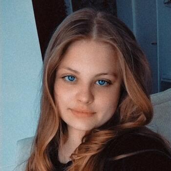 Babysitter in Wattignies: Cloe