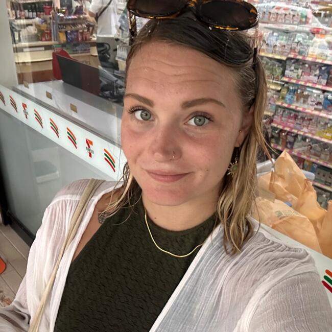 Babysitter in Nyon: Hannah