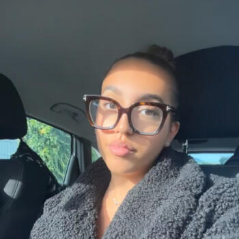 Babysitter in Villeurbanne: Jena
