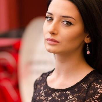 Trabajos de niñera en Lugo: trabajo de canguro Beatriz