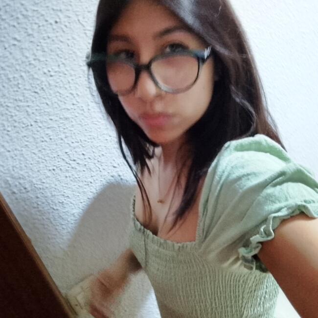 Canguro en Parla: Yasmin