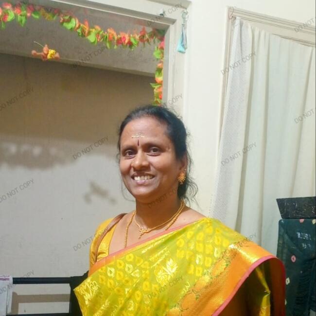 बंगलौर में बेबीसिटर: Devi