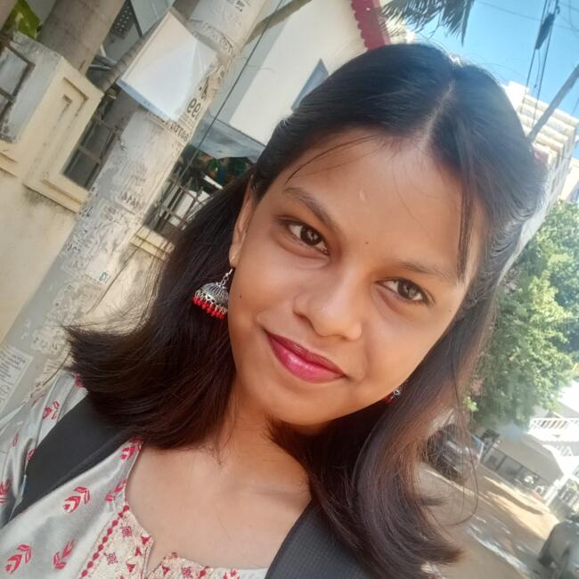 चेन्नई में बेबीसिटर: Shalini