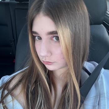 Babysitter in Mount Prospect: Valeriia