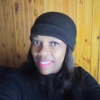 Babysitter Soweto: Adel