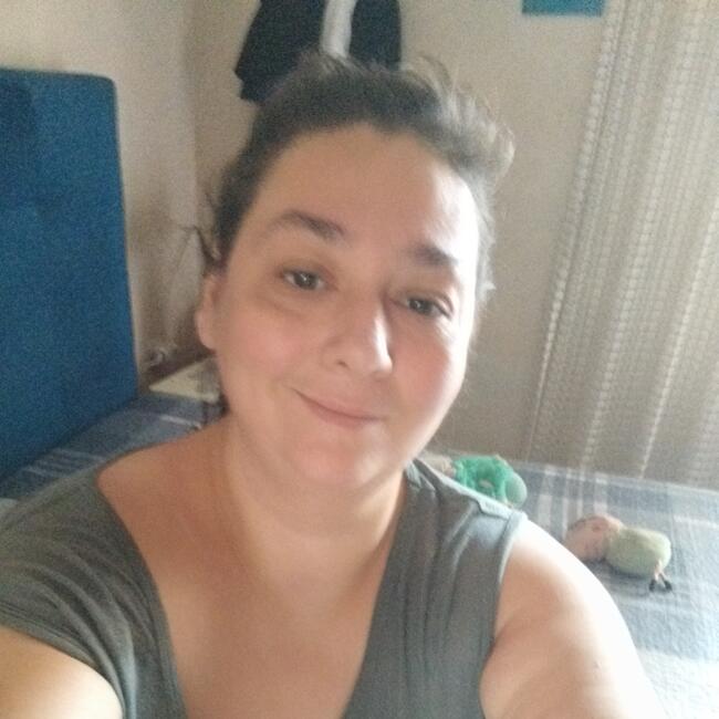 Babysitter στην περιοχή Νεάπολη Θεσσαλονίκης: Βίκυ