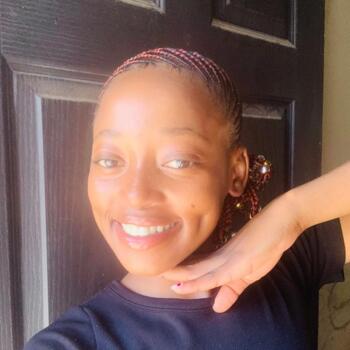 Babysitter in Midrand: Thandeka