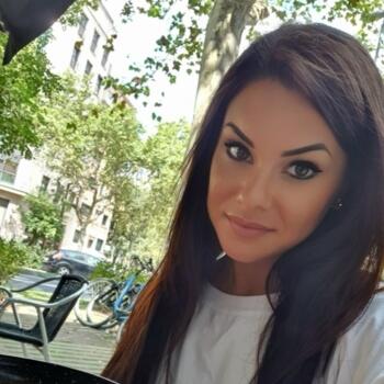 Babysitter in Budapest: Sarolta