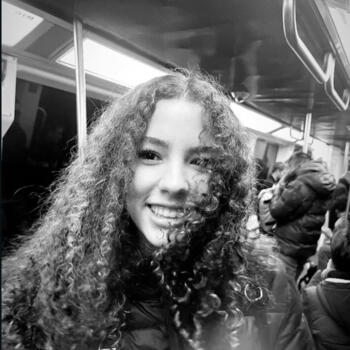 Babysitter in Wasquehal: Chayna