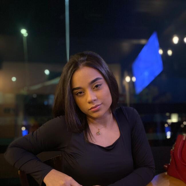 Babá em Tamboré: Danyele Oliveira