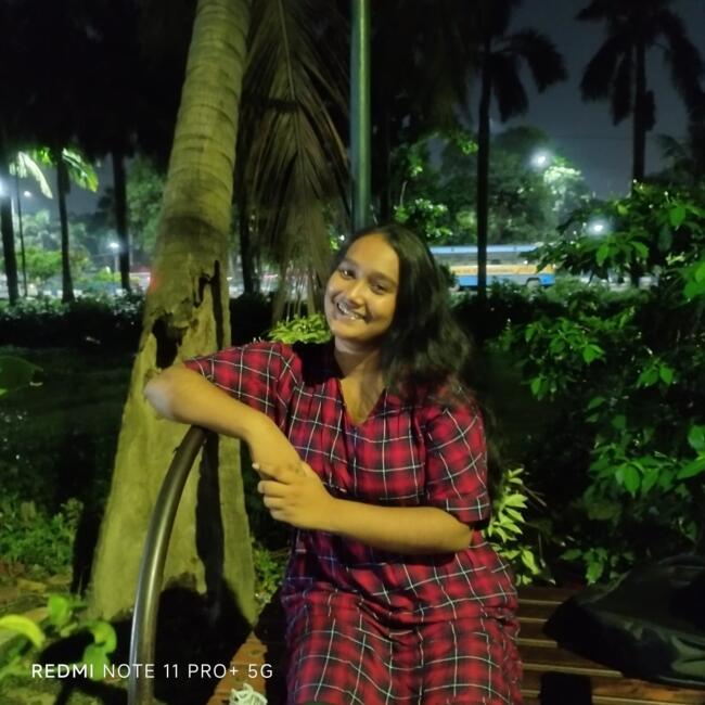 कोलकाता में बेबीसिटर: Moumita