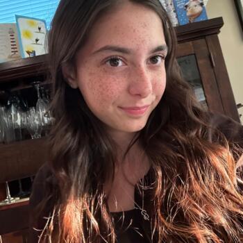 Baby-sitter in Chilliwack: Ava