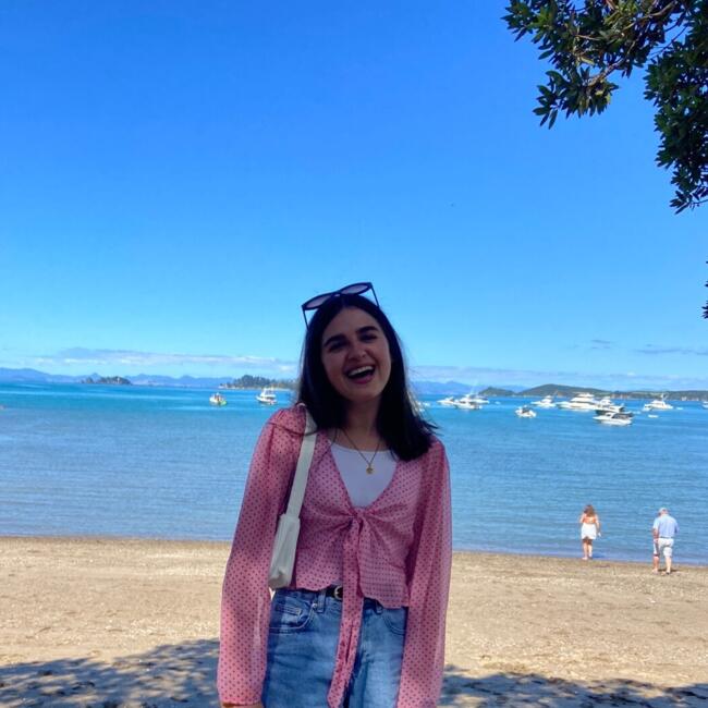 Babysitter in Auckland: Amber