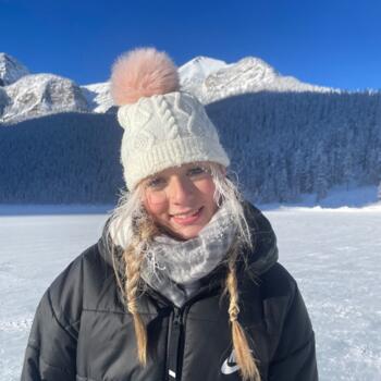 Babysitter in Calgary: Sophie