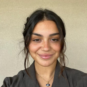 Baby-sitter in Courbevoie: Rita