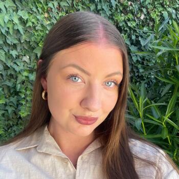 Babysitter in La Rivière-de-Corps: Beline