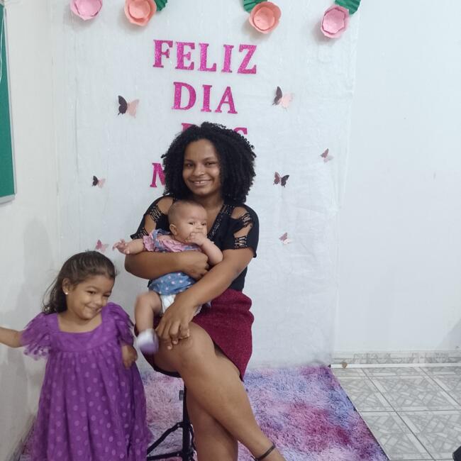 Babysitting job in Governador Valadares: Camila