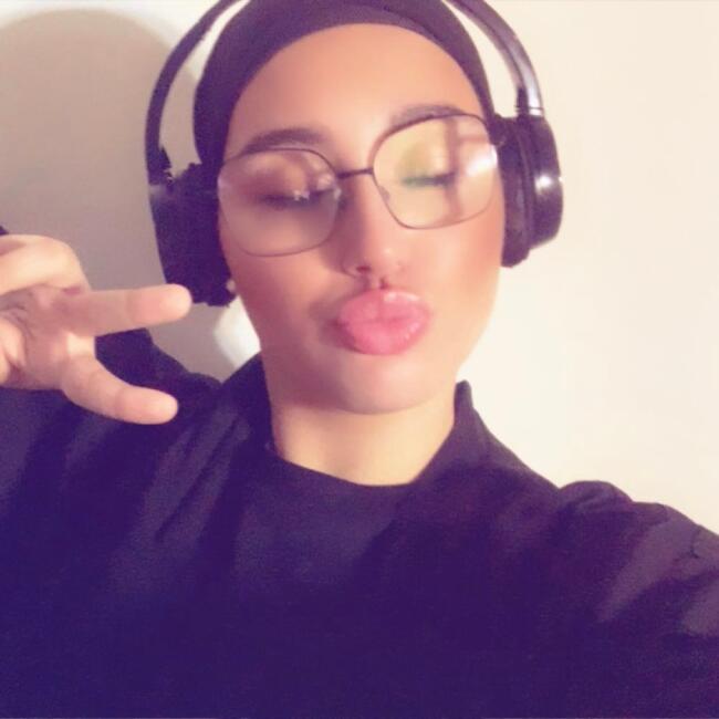 Babysitter in Bondy: Oceane