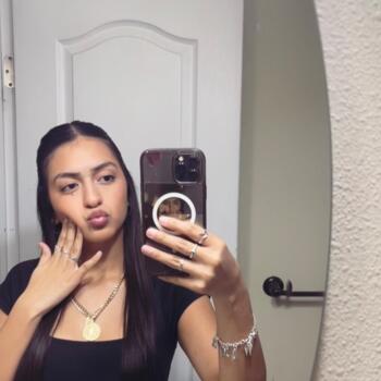 Babysitter in San Antonio: Denisse Ambriz