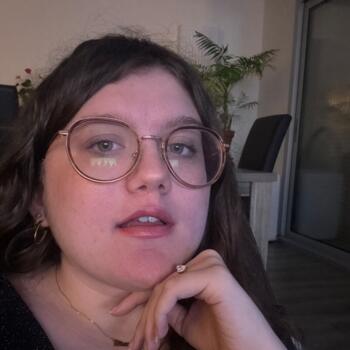 Baby-sitter Aixe-sur-Vienne: Marine