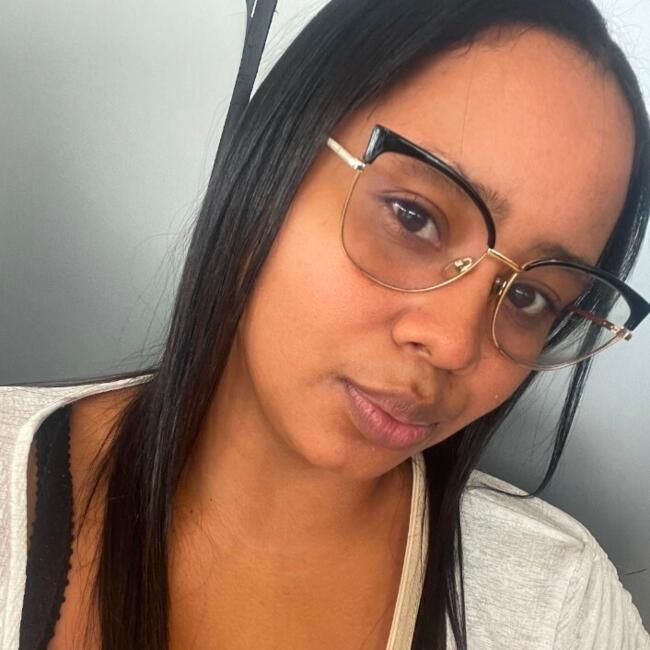 Babysitter in Soledad: Mely