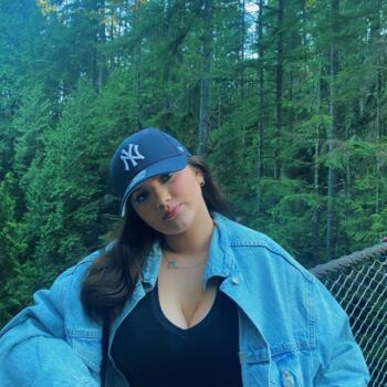 Babysitter in Burnaby: Luma