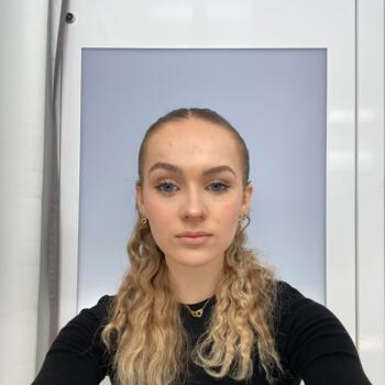 Babysitter in Châtillon: Pauline