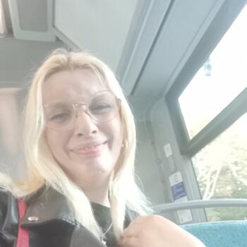 Babysitter in Montmorency: Nina