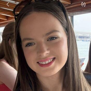 Babysitter Attymass: Chloe Molloy