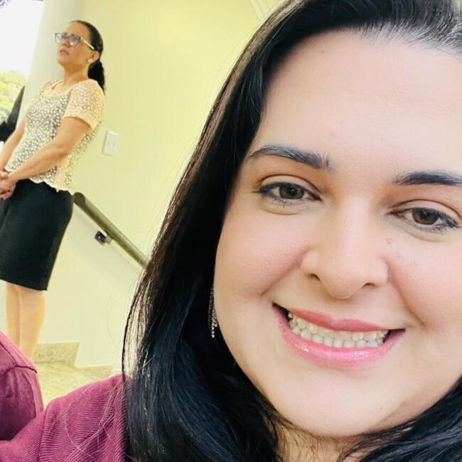 Babá em Aparecida de Goiânia: Aczia