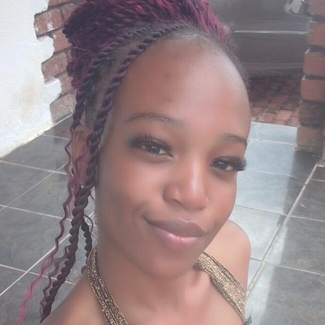 Babysitter in Dalmada: Christel