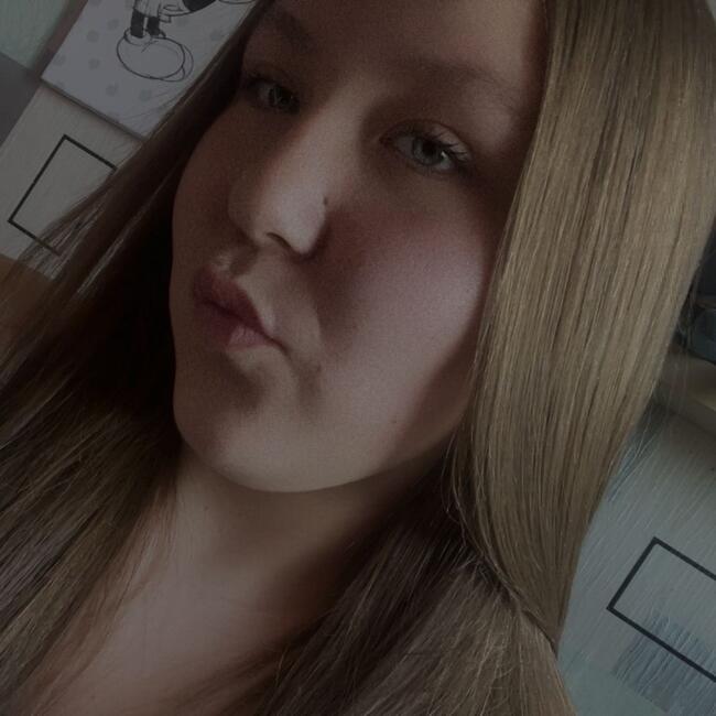 Babysitter in Anzin: Andie