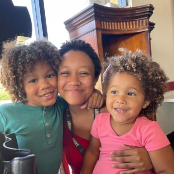 Babysitter in Escondido: Allanah