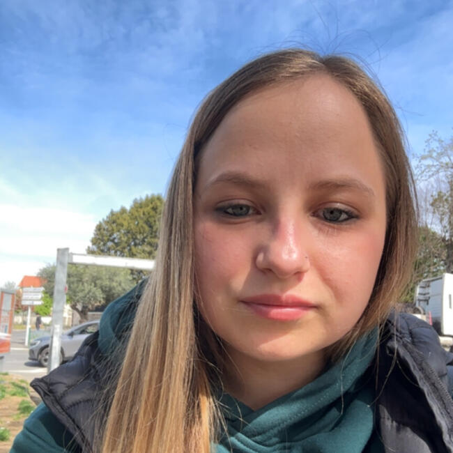 Babysitter in Athis-Mons: Natalia