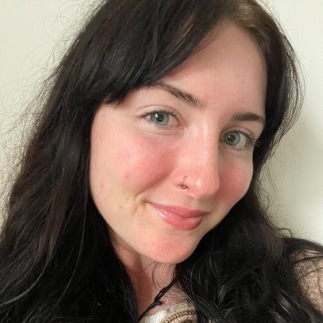 Babysitter in Helensville: Alexis