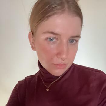 Babysitter in Velence: Dorina