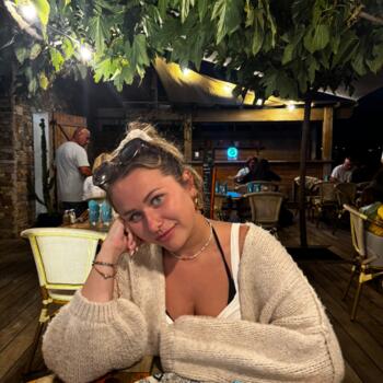 Babysitter in Le Mans: Charlotte