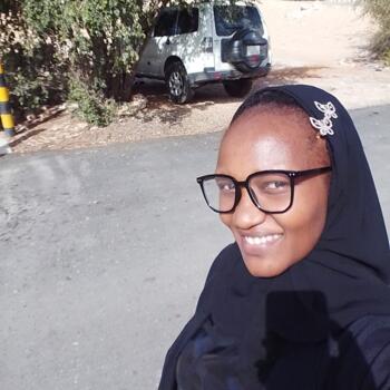 جليسة أطفال في الرياض: Mercy