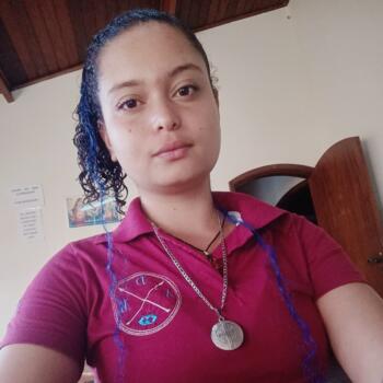 Babá em Batatais: Tia viih