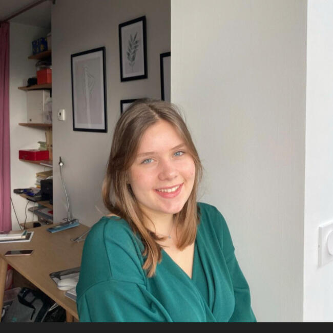 Babysitter in Rennes: Zoé