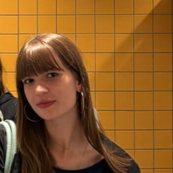 Babysitter in Maisons-Alfort: Alicia Iris