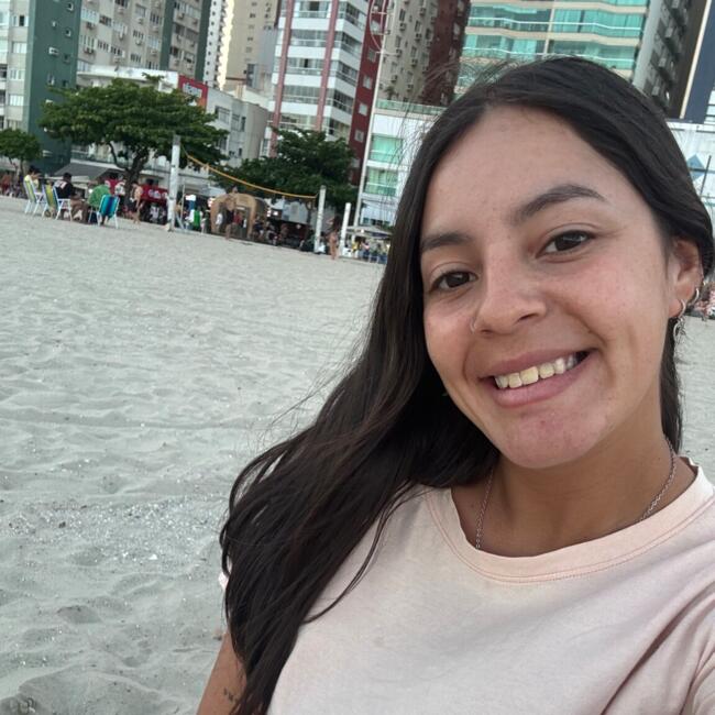 Babá em Balneário Camboriú: Micaela Belen