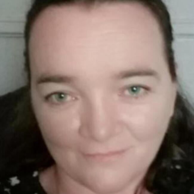Babysitter in Robertstown: Susan