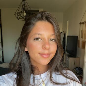 Babysitter in Marseille: Elena