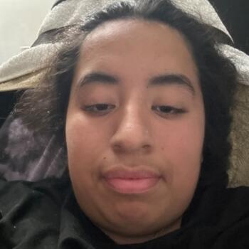 Babysitter in Borough of Queens: Ashley